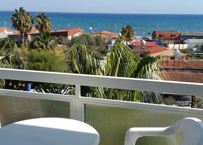 Pelides דירה לרנקה