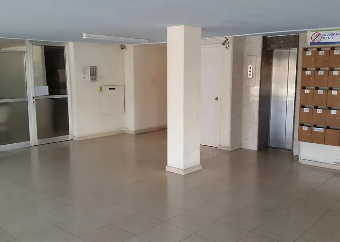 Pelides Ларнака