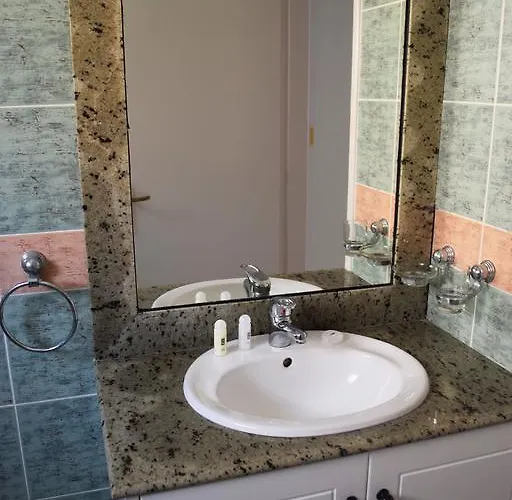 Pelides * Ларнака